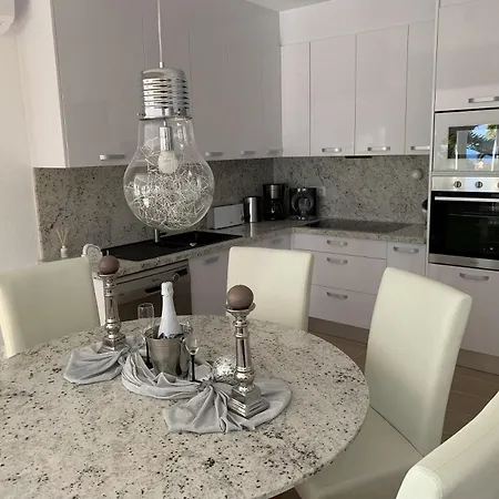 Holiday home Mit Privatpool Fuer 8 Personen Ca 165 Qm In Calp, Valencia Costa Blanca *